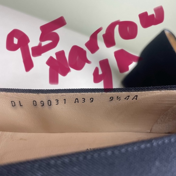 Vintage Salvatore Ferragamo textile and a leather strip Size 9.5 Narrow - Picture 14 of 15